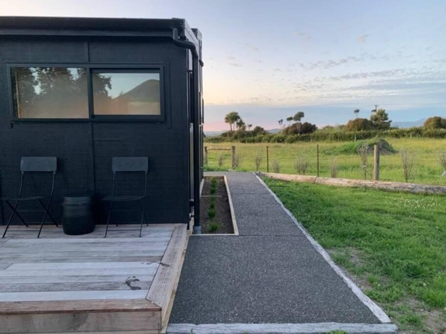 Kanuka Terrace - The Little Black House Hapuku Exterior photo